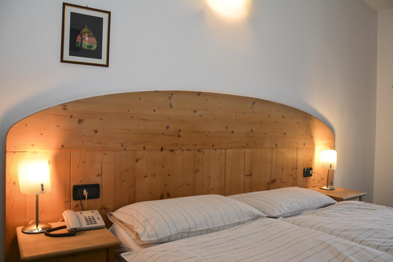 Albergo เมซโซลาโก ภายนอก รูปภาพ