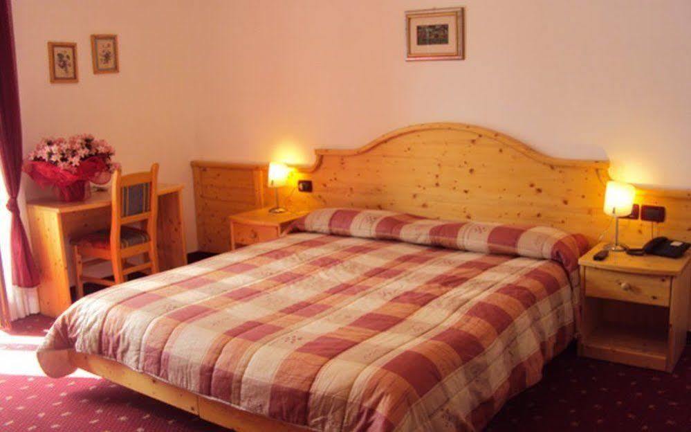 Albergo เมซโซลาโก ภายนอก รูปภาพ